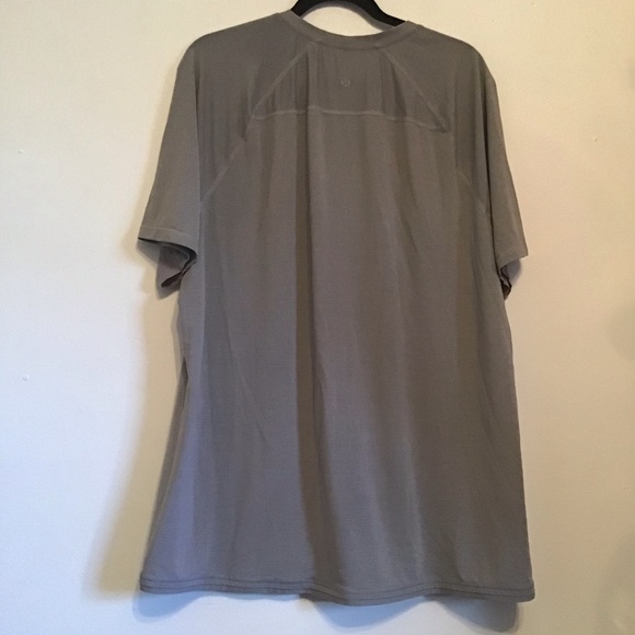 Lululemon Crew Neck Short Sleeve Tee
Silver Slate - Picture 2 of 6